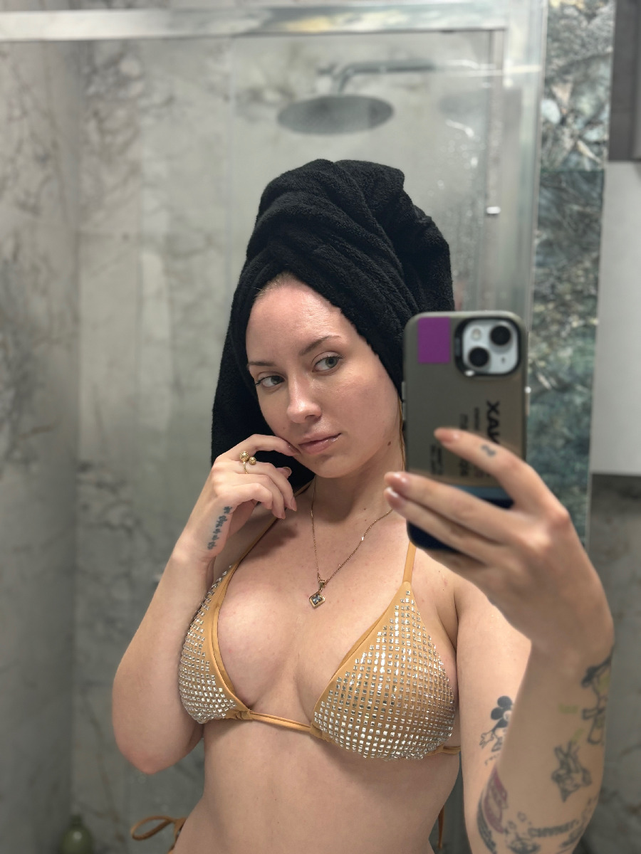 Nude girl KateV in Bangalore