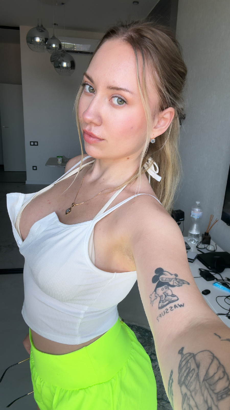 KateV in her underwear in Bangalore