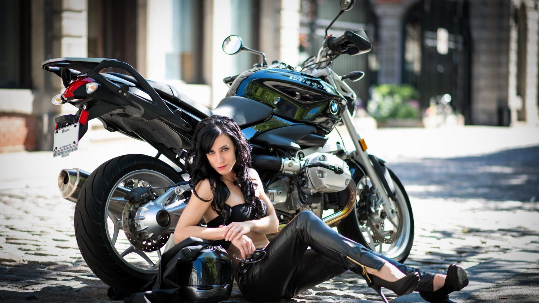 Fresh photos, fresh mood — European women on bikes online in Bangalore